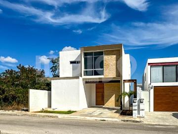 Casa en Venta en Mérida en Privada Yaxlum, Yaxkukul