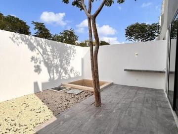 CASA EN VENTA EN MERIDA, PRIVADA CON AMENIDADES, ZONA COUNTRY