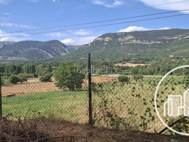 Casa en venta en Merindad de Valdivielso. BAJO CON PATIO, GARAJE Y TERRENO EN CONDADO DE VALDIVIELSO. Casas Merindad de.