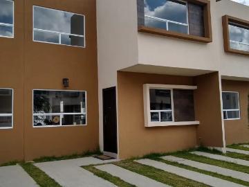 Casa en Venta en Fraccionamiento Cerrado en Calimaya, Cerca de Metepec