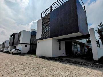 Casa en Venta en Metepec dentro de Residencial a 2 min. De Av. Las T orres