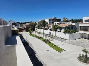 Casa en Venta en Metepec Paseo Jurica con Recamara en Planta Baja