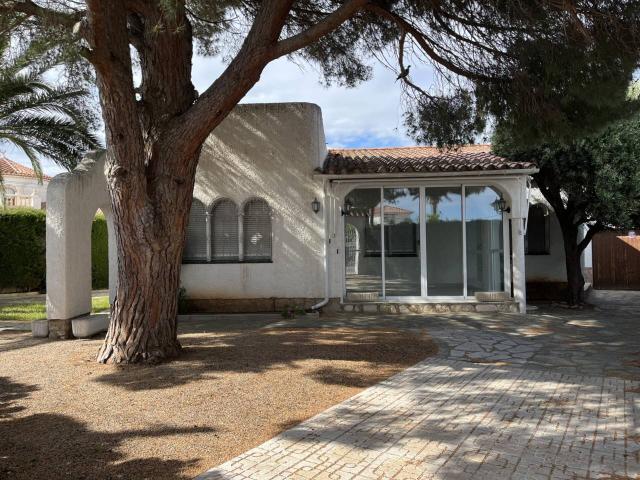 Casa en venta en Miami Platja