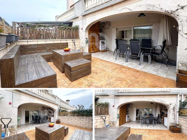 Casa en venta en Miami Platja, Centre Costa Dorada. Casas Miami.