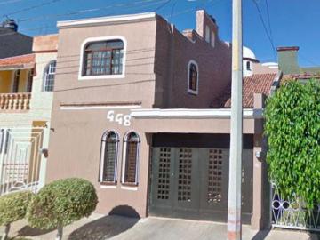 CASA EN VENTA EN MIGUEL ALEMAN, COL. EL CARMEN, ZAMORA DE HIDALGO, MICHOACAN