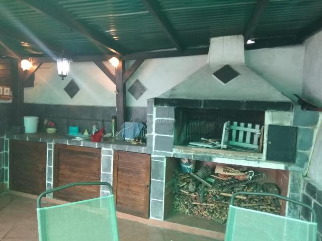 Casa en venta en Mieres, Zona Rural. Casa independiente con dos cocheras, muy soleada con vistas. Casas.