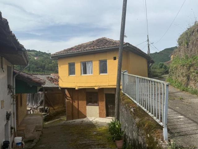 Casa en venta en Mieres, Mieres