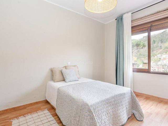 Casa en venta en Mieres, Requejo Rozaes Oñón. CASA CON JARDIN A 5 MINUTOS DEL CENTRO DE MIERES. Casas.