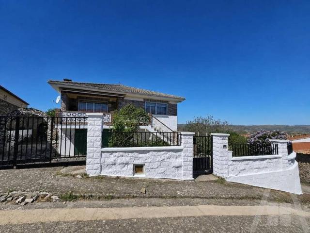 Casa en Venta en Mieza