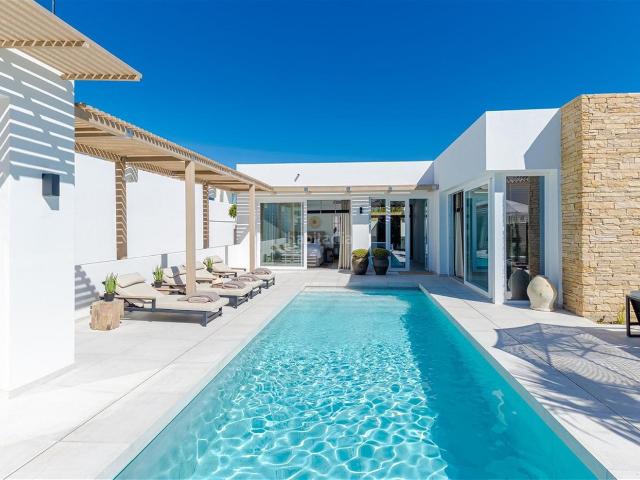 Casa en venta en Mijas, Calahonda. Casas.