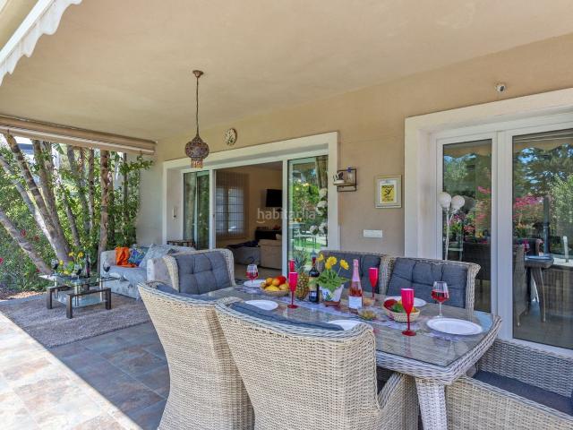 Casa en venta en Mijas, Campo de Mijas. Amplia villa con 8 dormitorios, piscina privada y jardín en Campo Mijas, con gran parcela, 6 plazas de aparcamiento y excelente po. Casas.