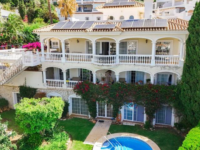 Casa en venta en Mijas, Riviera del Sol. Villa Independiente con Vistas al Mar y Gran Potencial de Rentabilidad Riviera del Sol, Mijas Costa. Casas.