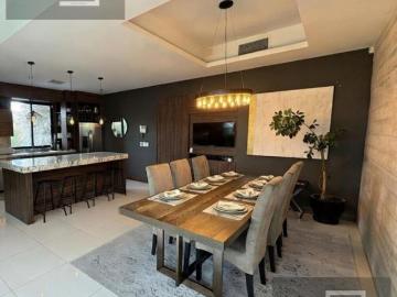 CASA EN VENTA EN MISION DEL VALLE CON JARDIN