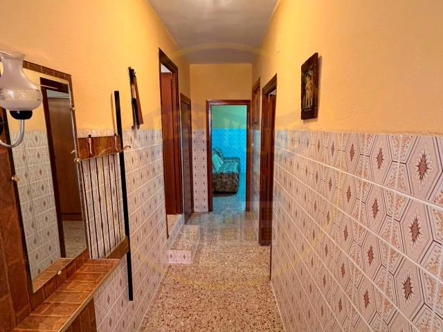 CASA EN VENTA EN MIRA