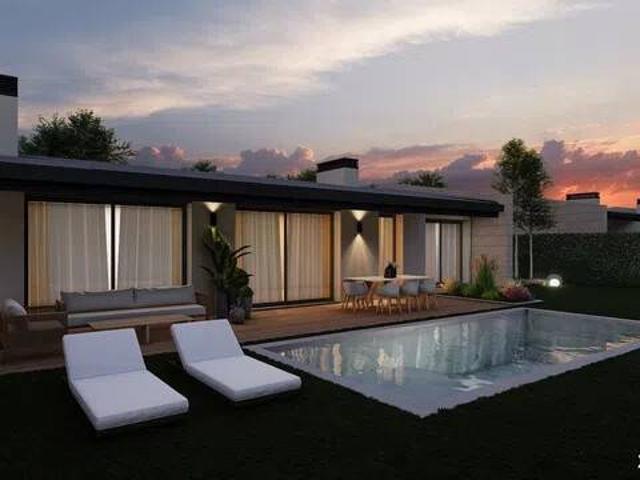 Casa en Venta en Miraflores de La Sierra