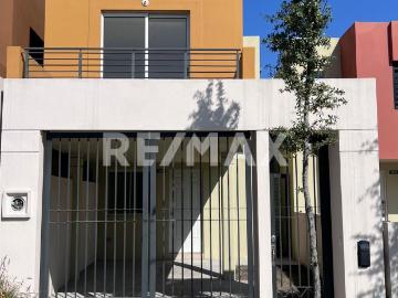 Casa en Venta en Mitras Bicentenario, García, N.L Fraccionamiento privado
