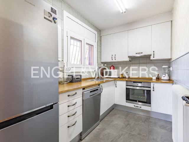 Casa en venta en Moià. Increíble casa con parcela llana y esquinera en Moià. Casas.