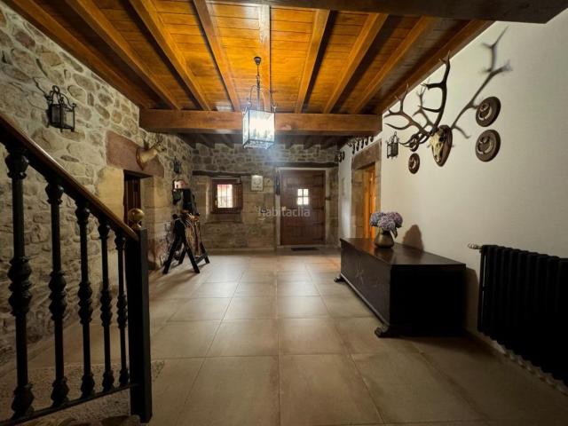 Casa en venta en Molledo. Casona Montañesa en Molledo Cantabria. Casas.