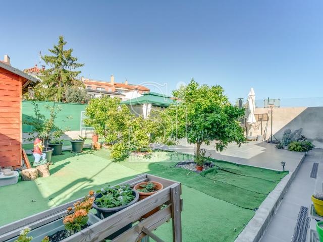 Casa en venta en Mollet del Vallès, Santa Rosa. La única vivienda de una sola planta en toda la urbanización. Casas Mollet del.
