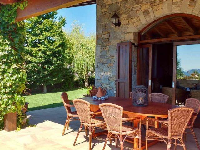 Casa en venta en Molló Pirineos. Casa de lujo de Molló. Casas.