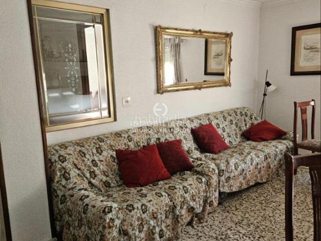 Casa en venta en Monòver. Casa en Monovar de 220 metros muy bien situada. Casas.