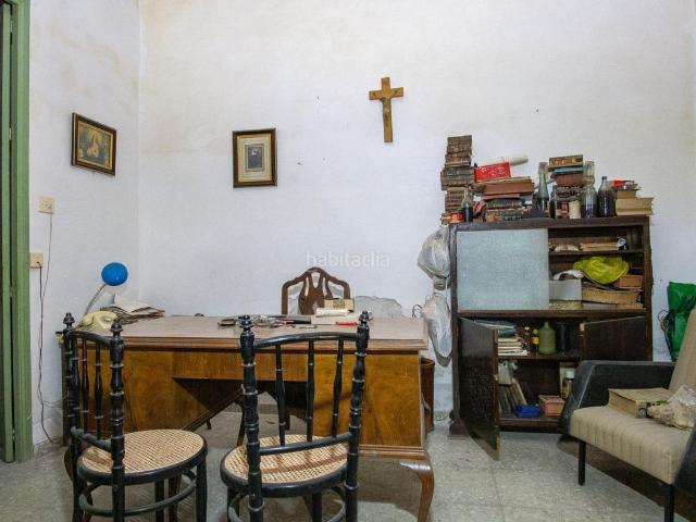 Casa en venta en Monòver. Casa señorial de 1900 en pleno corazón de Monóvar. Casas.