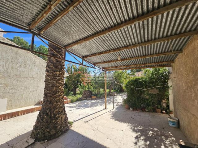 Casa en venta en Monòver. Espectacular Casa en Monovar de 454 m2 con patio muy bien situado. Casas.
