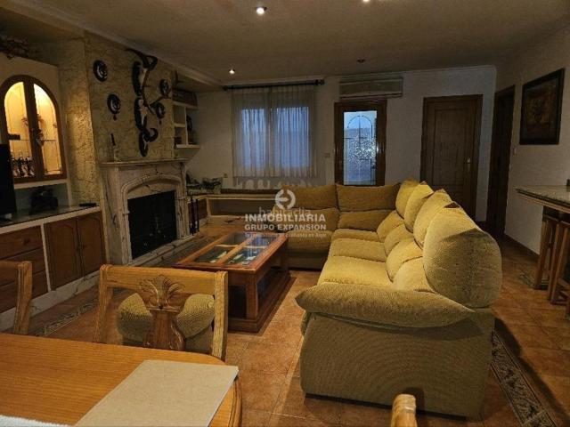 Casa en venta en Monòver. Espectacular Casa en Monovar de 200 metros muy bien situada. Casas.