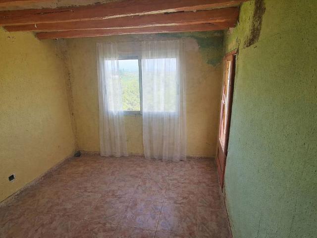 Casa en venta en Mont Roig del Camp, de 87 m² 3 habitaciones por 65.000