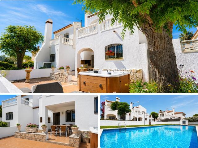 Casa en venta en Mont roig del Camp, El Casalot Costa Dorada. Casa con piscina comunitaria y terraza en El Casalot. Casas Mont roig del.
