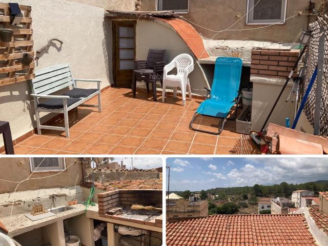 Casa en venta en Mont roig del Camp, Poble Costa Dorada. Acogedora casa de pueblo a 10 minutos del mar en coche. Casas Mont roig del.