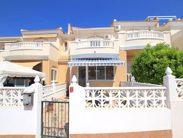 Casa en venta en Monte Azul, Alicante