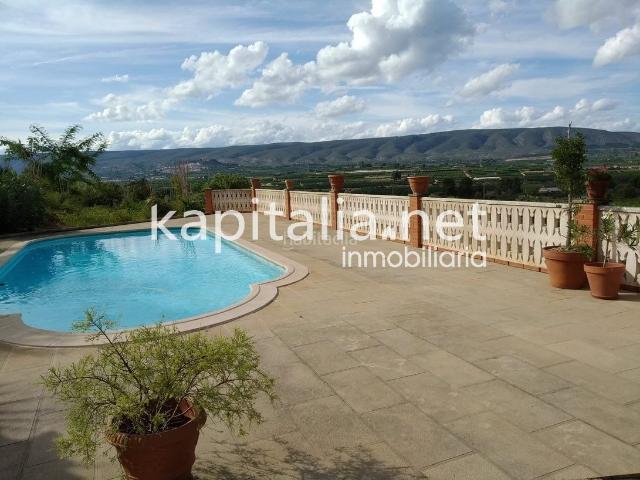 Casa en venta en Montesa. FINCA RÚSTICA A LA VENTA EN UN ENTORNO ÚNICO. Casas.