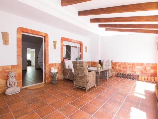 Casa en venta en Montesinos Los. Dúplex adosado con porche y solárium a la venta en Los Montesinos, Alicante. Casas Montesinos.