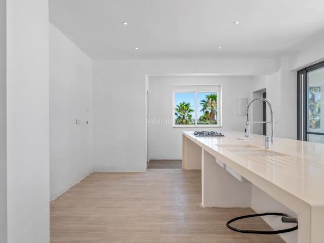 Casa en venta en Montesinos Los. Descubre esta exclusiva finca independiente en Los Montesinos, una propiedad excepcional por sus dimensiones, su privilegiada ubic. Casas Montesinos.