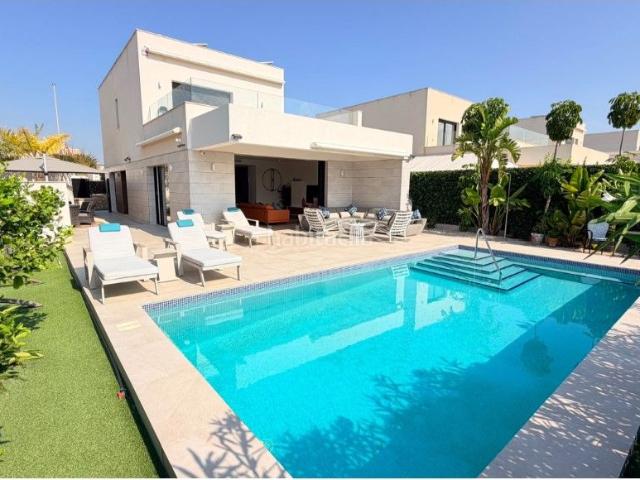 Casa en venta en Montesinos Los. ENCANTADORA VILLA DE 4 HABITACIONES EN LOS MONTESINOS. Casas Montesinos.
