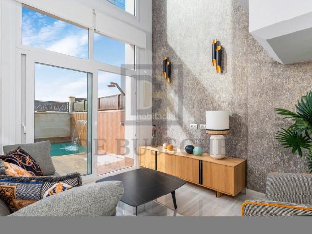 Casa en venta en Montesinos Los. Villa de diseño con Solárium 360º y Piscina Privada en Los Montesinos. Casas Montesinos.