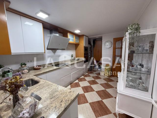 Casa en venta en Montequinto, Avenida de Europa. Casas.