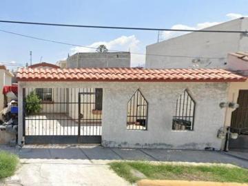 CASA EN VENTA EN MONTERREY NUEVO LEON URBIVILLA BONITA