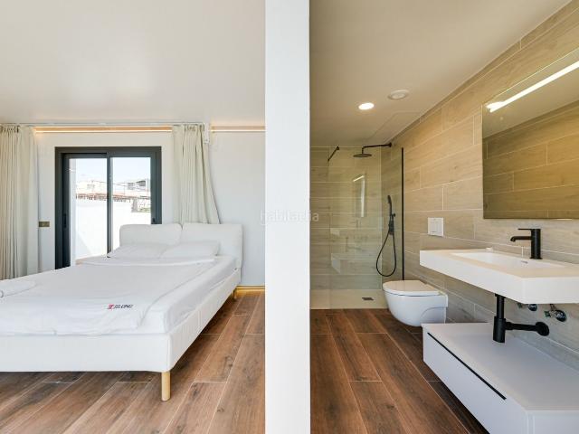 Casa en venta en Montgat. Casa a estrenar en Montgat con vistas al mar frente al Hamelin International School. Casas.
