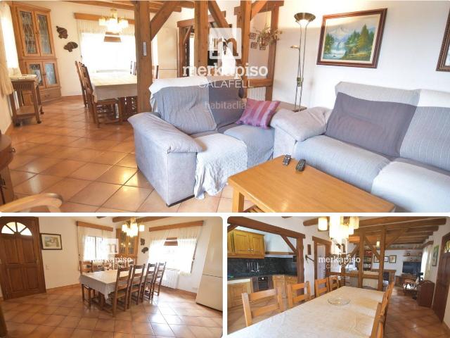 Casa en venta en Montmell El. Encantadora Casa en Mas Mateu con Piscina y Licencia Turística. Casas Montmell.