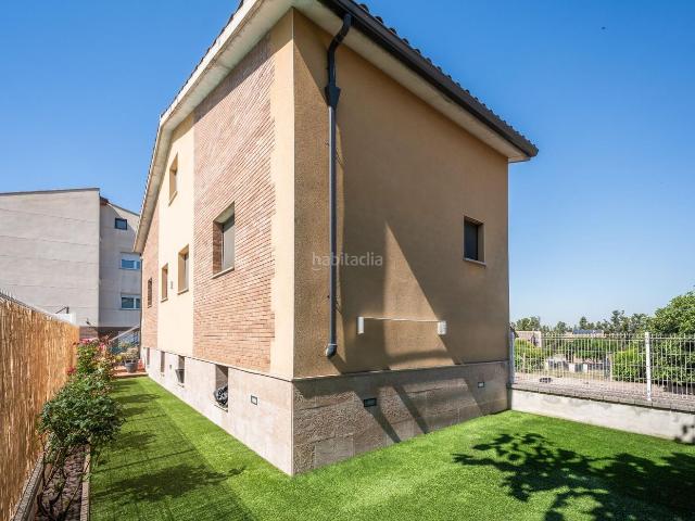 Casa en venta en Montmeló. Casa de diseño, amplitud y espacios exteriores para disfrutar cada día. Casas.