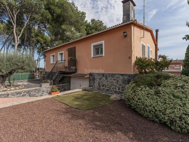 Casa en venta en Montmeló. Vive a tu aire en esta espectacular casa a 4 vientos!. Casas.