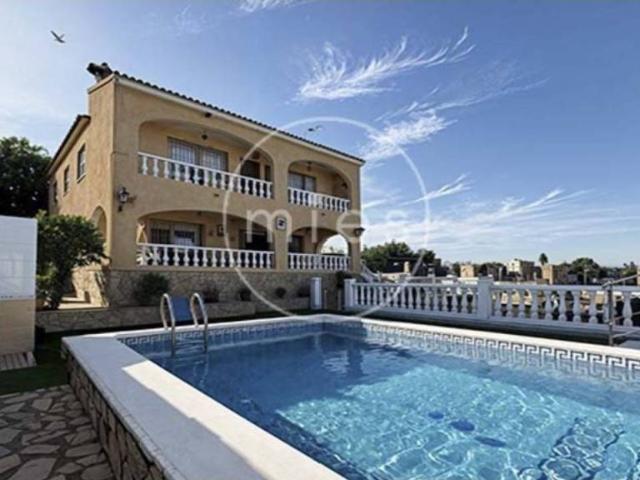 Casa en Venta en Montroi Montroy