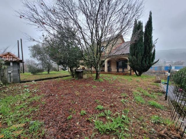 Casa en venta en Mos. Casa con terreno en venta en Mos Amplia, luminosa y con múltiples espacios Se vende fantástica vivienda unifamiliar con terreno s. Casas.