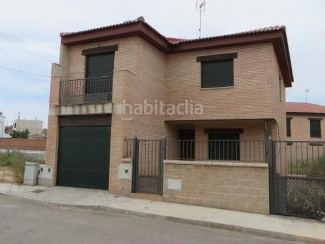 Casa en venta en Mora. Se vende Casa en la provincia de Toledo. Casas.