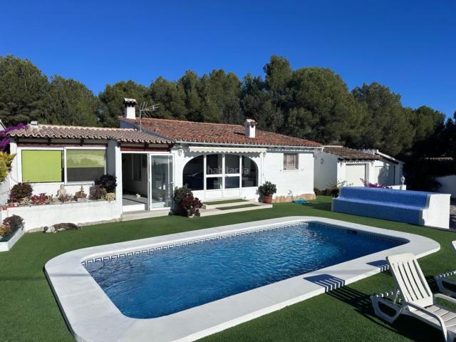 Casa en venta en Moraira, Casco Urbano. Casas.