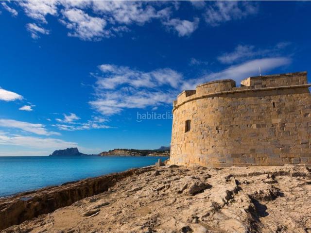 Casa en venta en Moraira, Moravit Cap Blanc. Villa contemporánea con vistas panorámicas al mar y a la montaña en Moraira. Casas.