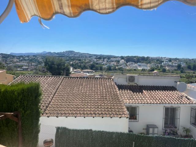 Casa en venta en Moraira, Paichi. Villa con Piscina, Estudio Independiente y Gran Potencial de Inversión en Moraira. Casas.