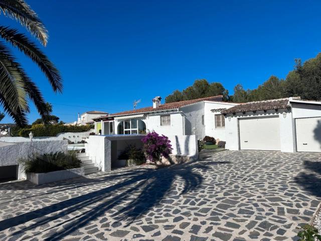 Casa en venta en Moraira, Pinar de Advocat Cometa. Casas.